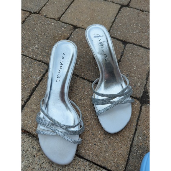 Rampage Silver Metallic Y2K  Kitten Heel Size 5.5 Sparkles Pop Y2K Prom - Picture 1 of 8